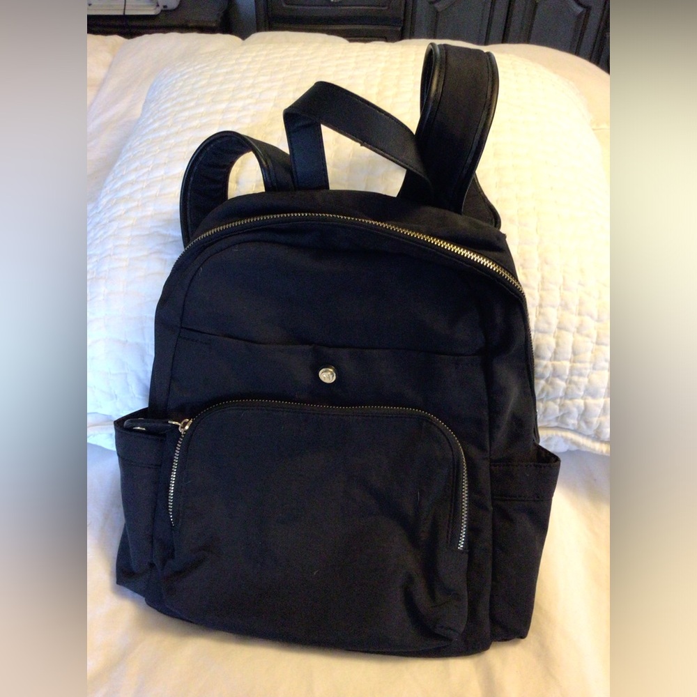 Naturizer black backpack